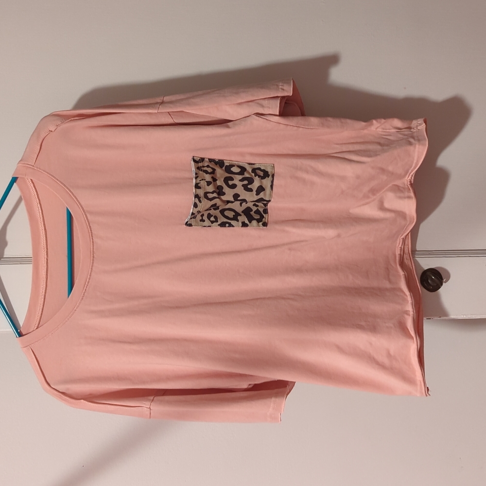 Oversized Pink tee with leopard pocket